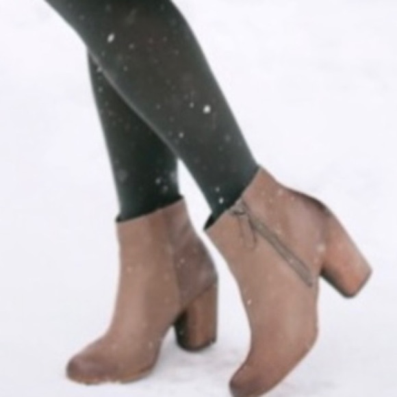 BP Woman’s Leather BP Ankle Boot Nordstom Brand - Picture 1 of 13